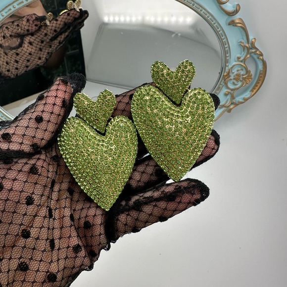 Anthropologie GREEN HEART CRYSTAL DROP EARRINGS - Picture 8 of 13